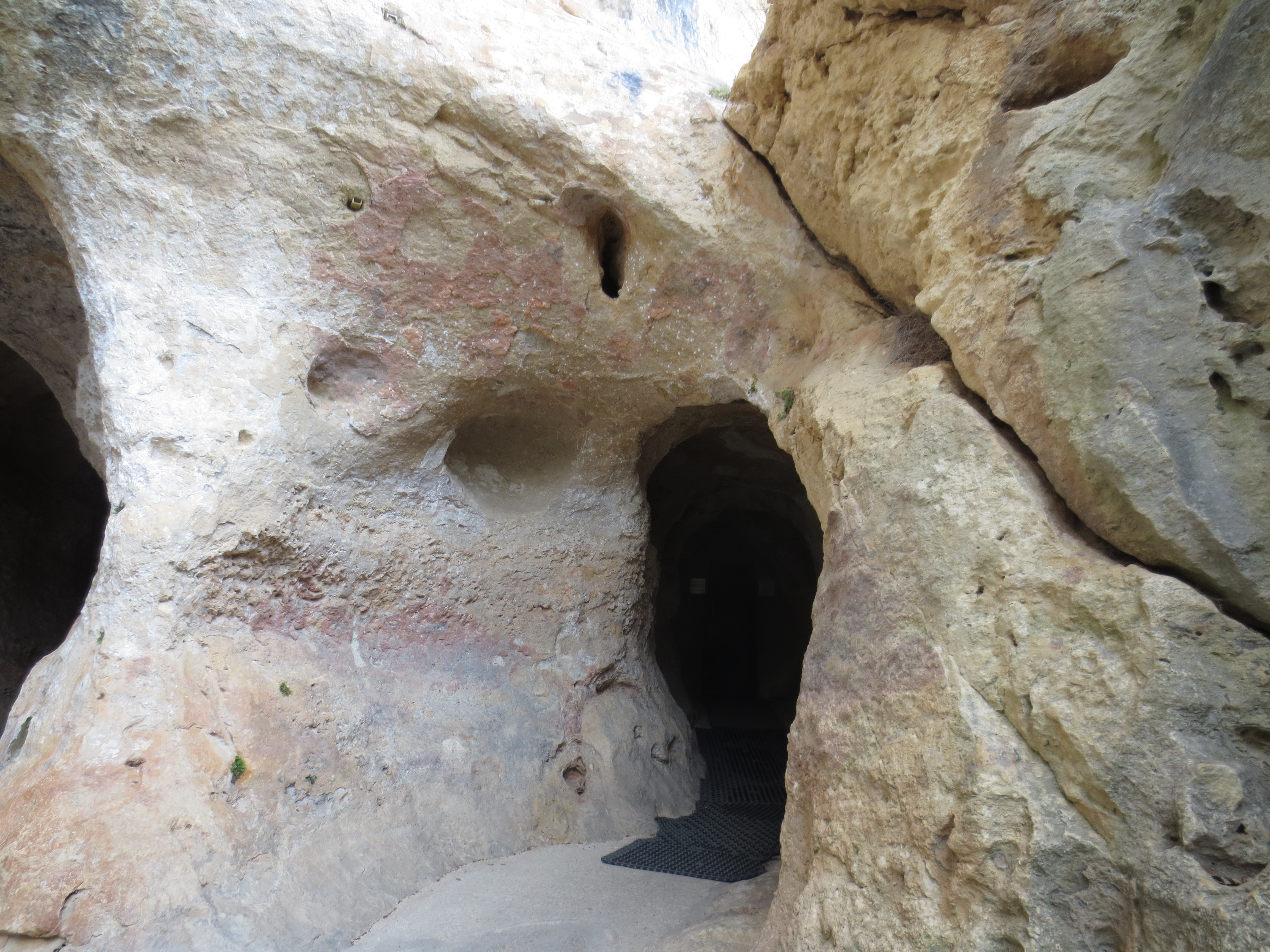 dordogne caves