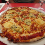 3-cheese pizza (brie-bleu-motzerella)