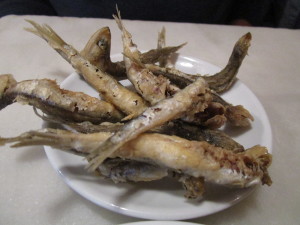 Yum, deep fried sardines! Crunchy heads and pokey tails